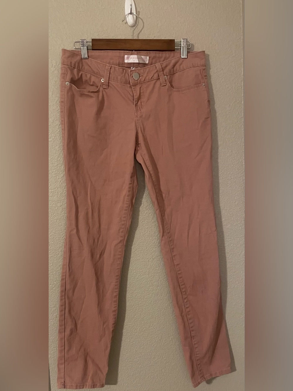 No Boundaries size 9 Mauve Pink Slim Straight Pants